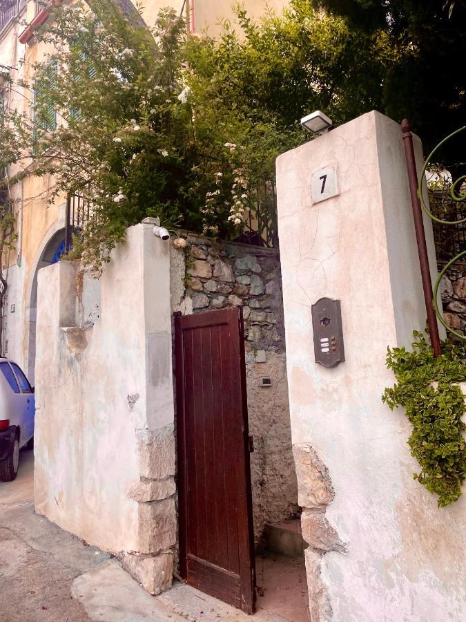 فيلا Charme House تاورمينا المظهر الخارجي الصورة